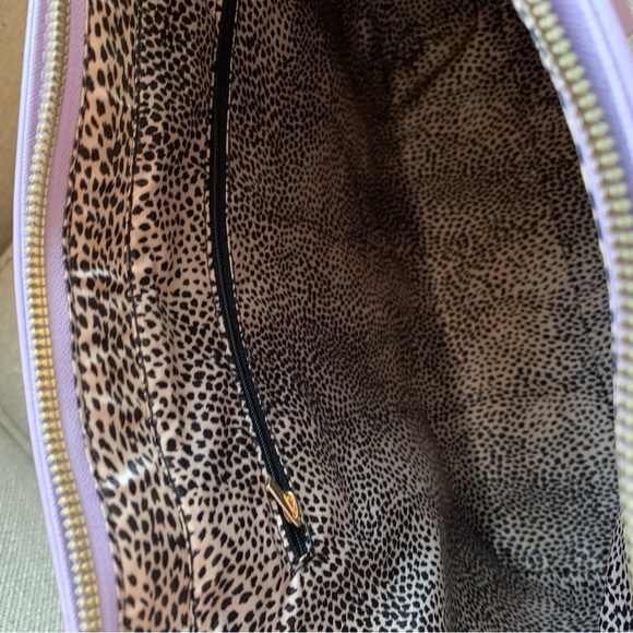 NWT Alyssa Large Tote Floral Design White Pink Purple Gold Hardware - Picture 11 of 14